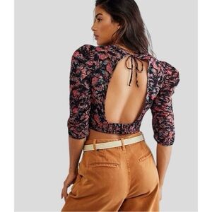 Free People Women’s crop top, puff sleeve open back